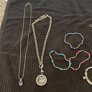 Jewelry lot:  4 necklaces, 4 stretch bracelets, 4 pair earrings